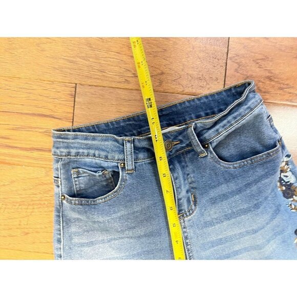 Western Tantrums Blue Denim Jeans Embroidered Floral Sz 4 - Picture 6 of 6
